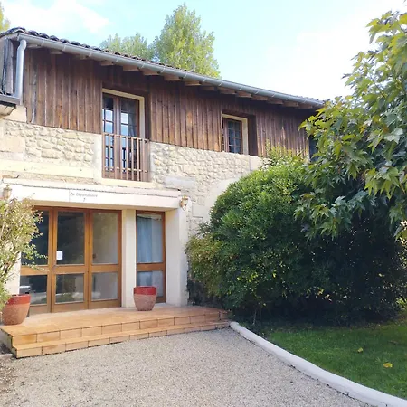 D'hotes Du Chateau Bed & Breakfast *